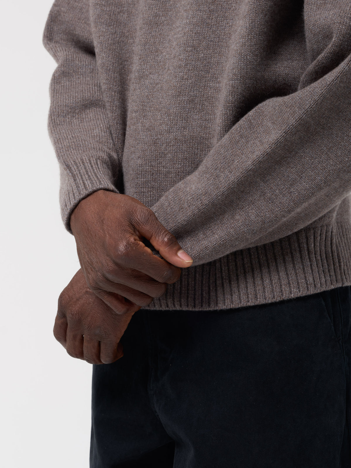Pull Source, Greige