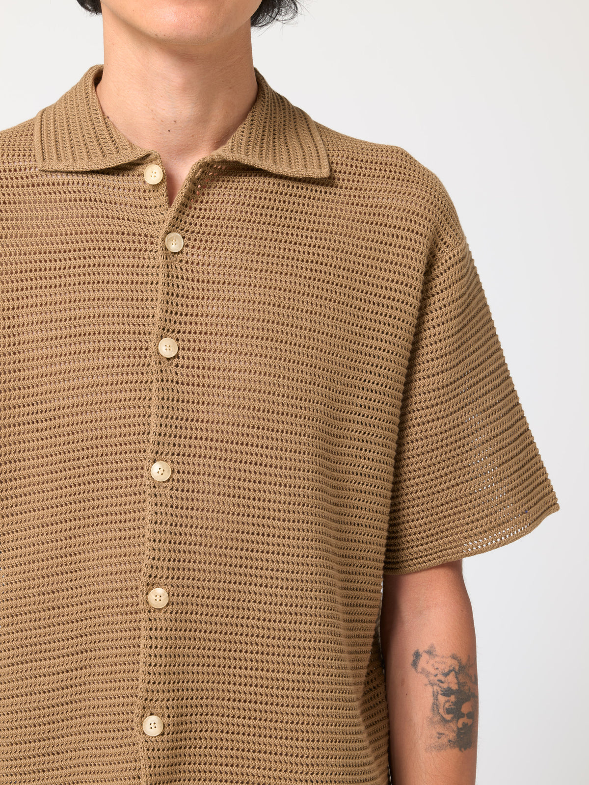 Chemise à manches courtes en crochet, Marron