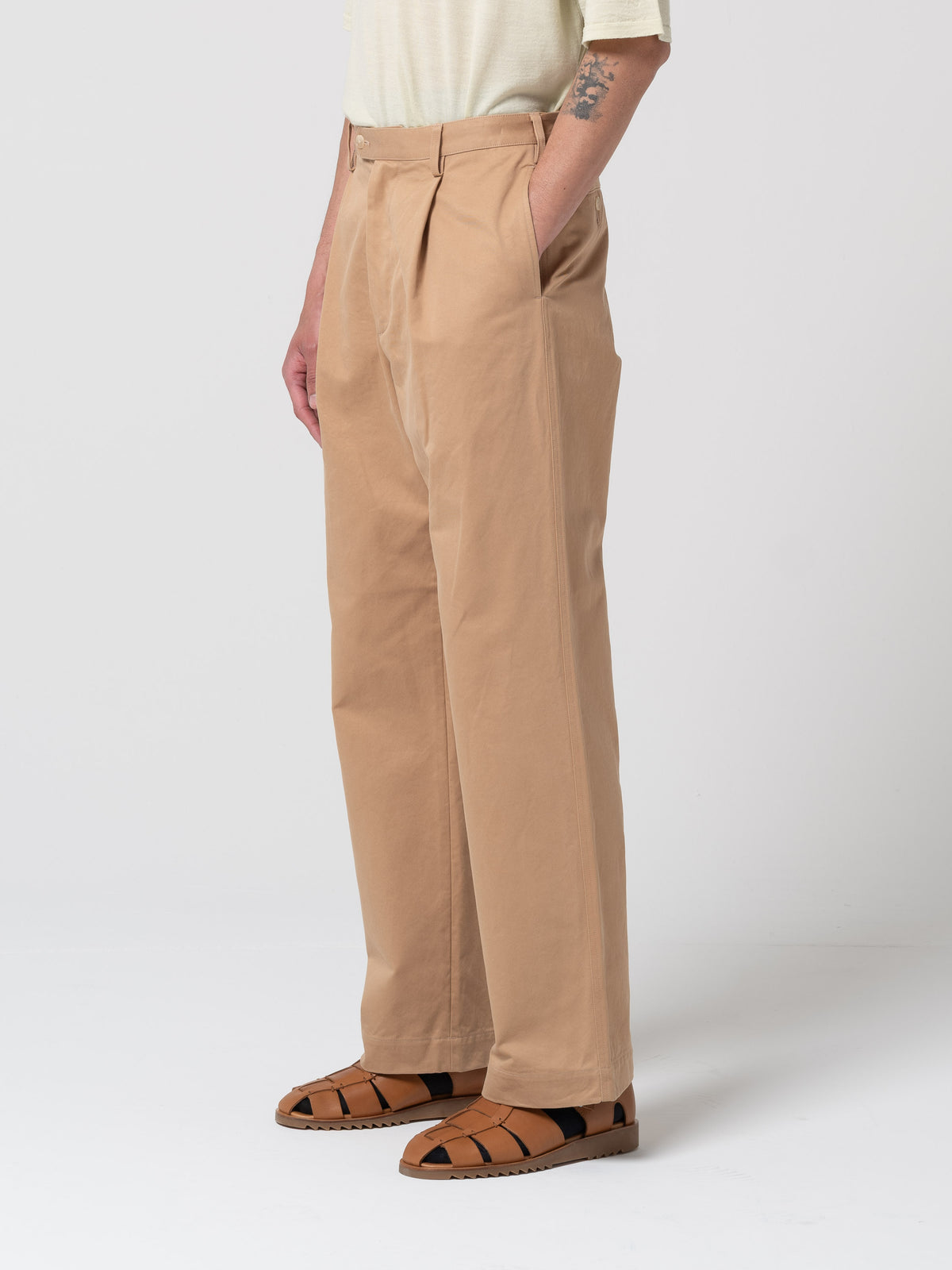 Chino Finx à Plis, Camel