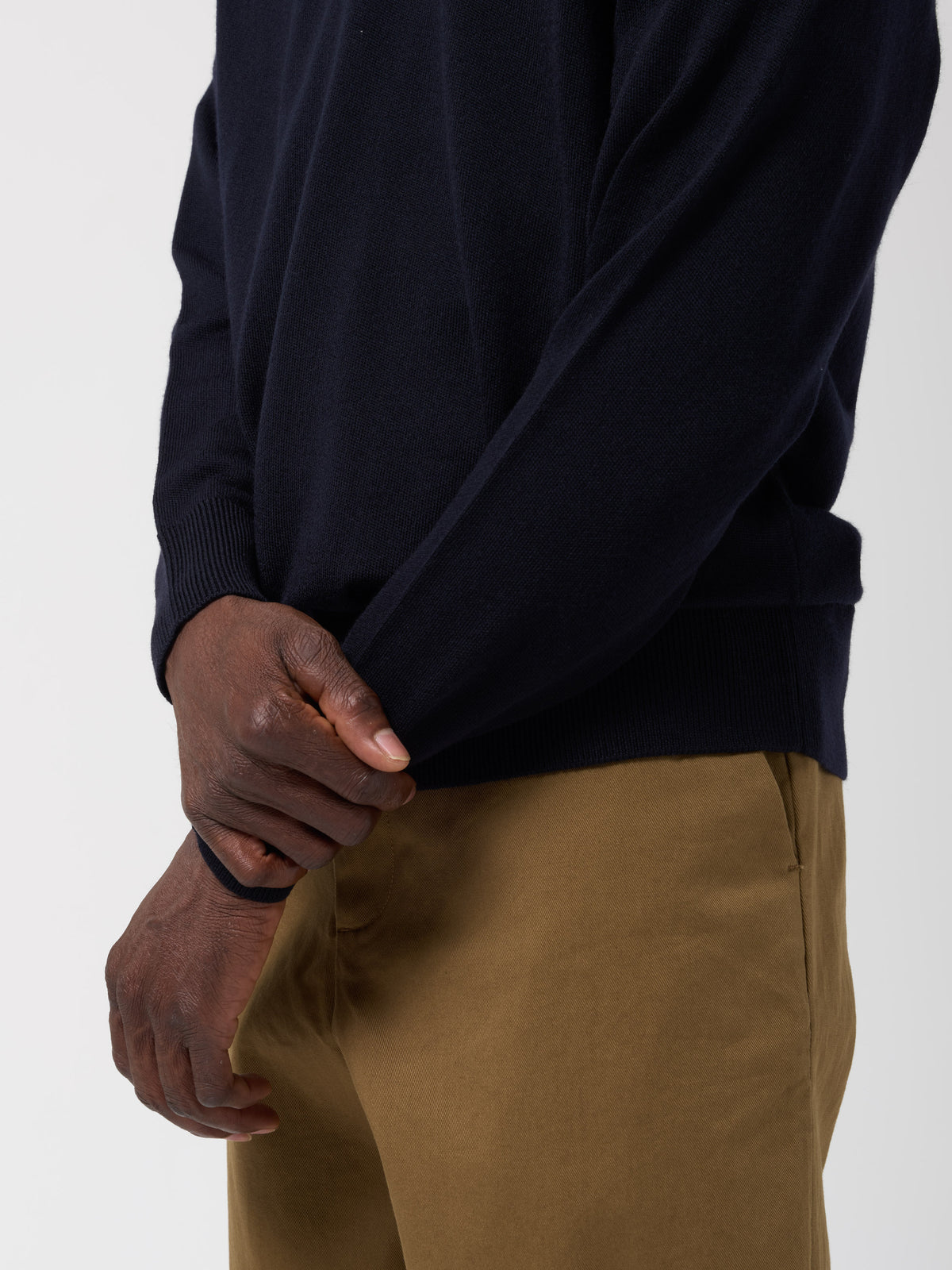 Pull Giego Basilio, Bleu Marine