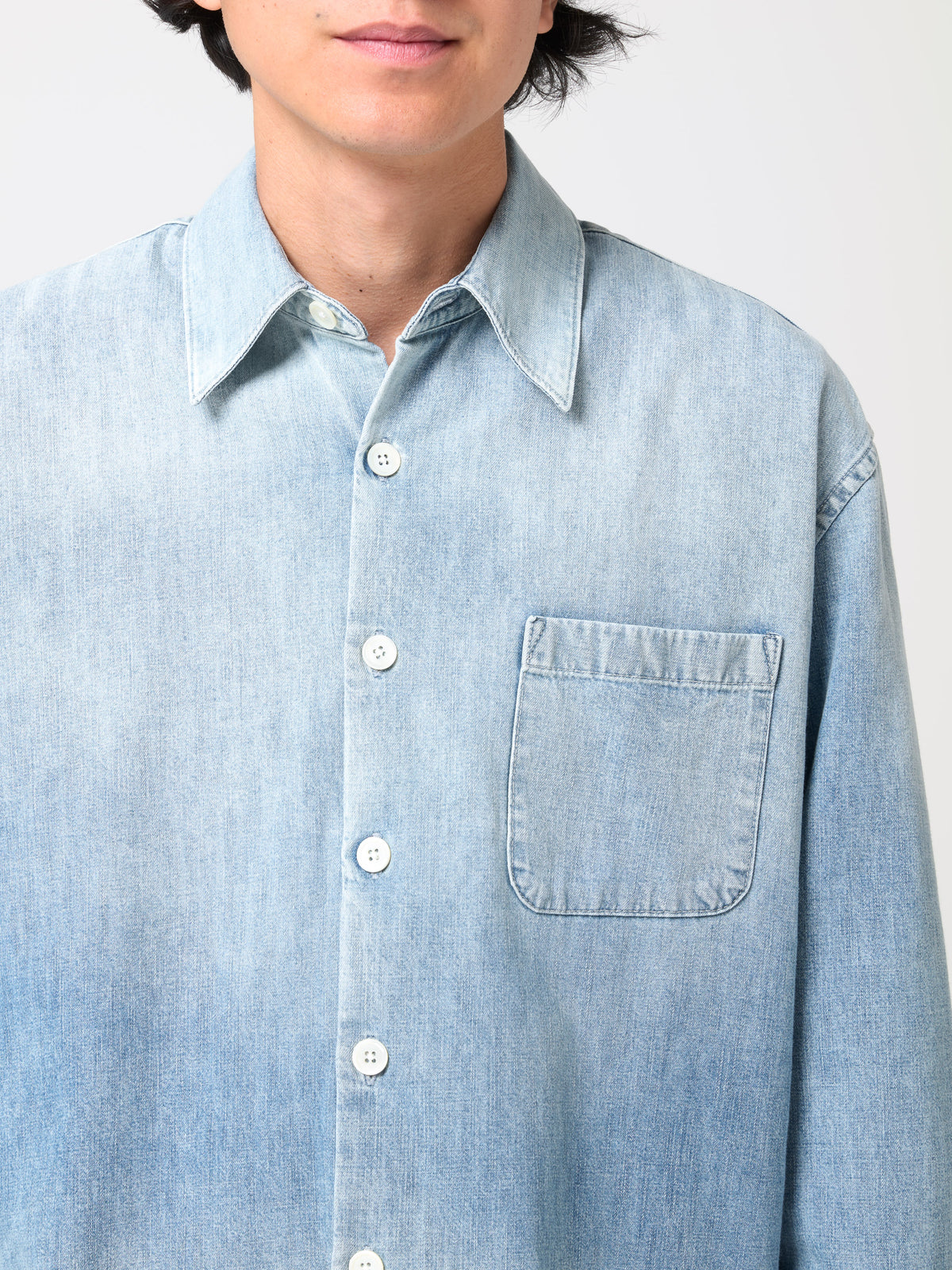 Chemise Above, Cris Wash