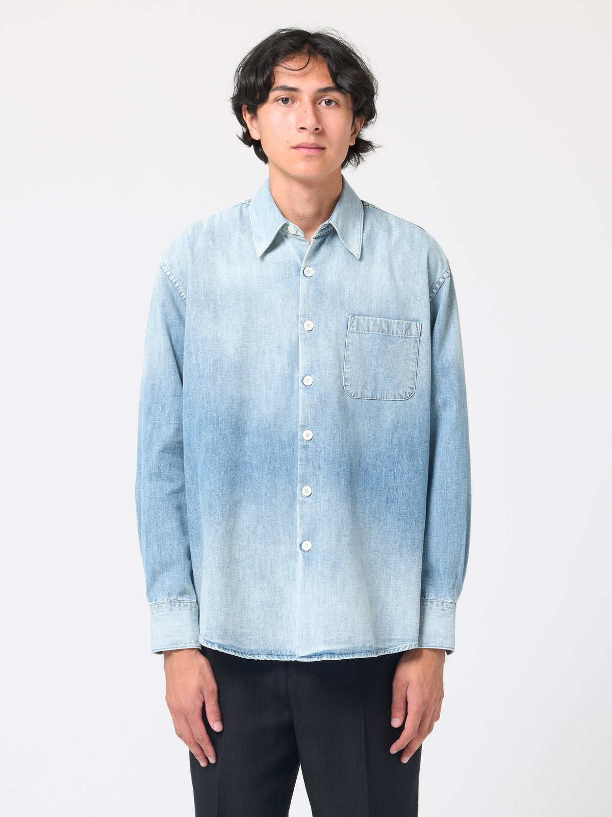 Chemise Above, Cris Wash
