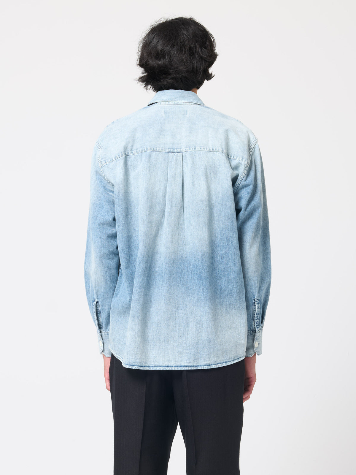 Chemise Above, Cris Wash