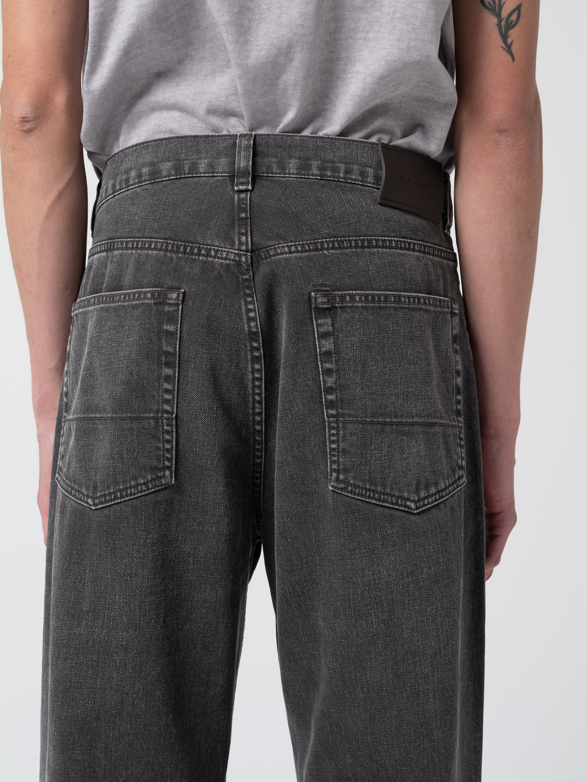 Jean Third Cut, Black Coated Wash