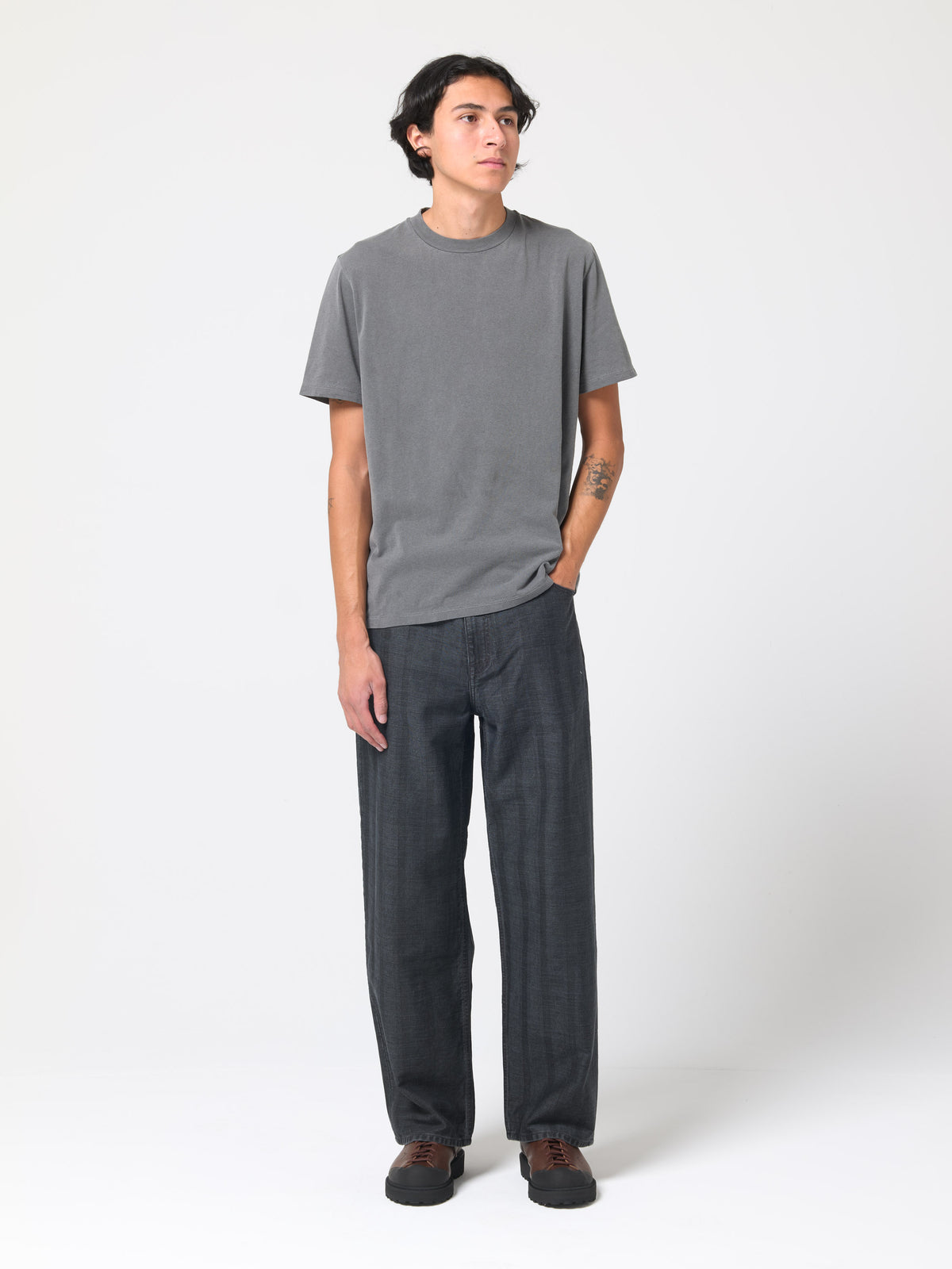 T-Shirt Box, Worn Black