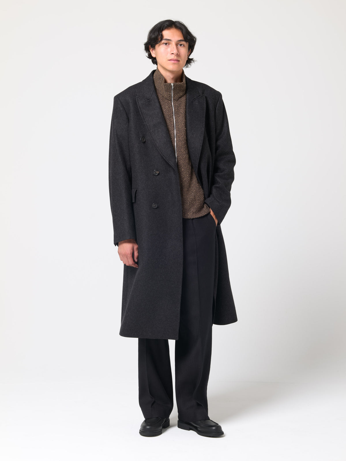 Manteau Whale, Granite Melton