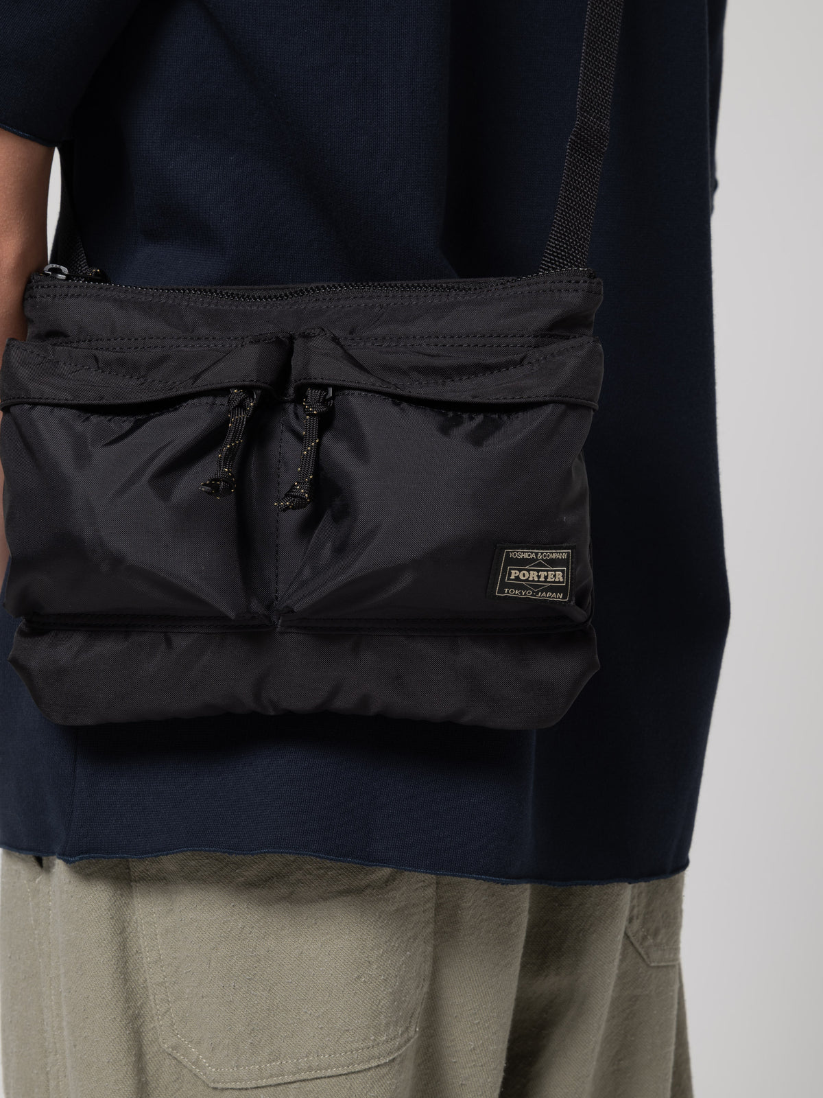 Small Shoulder Bag Force, Noir