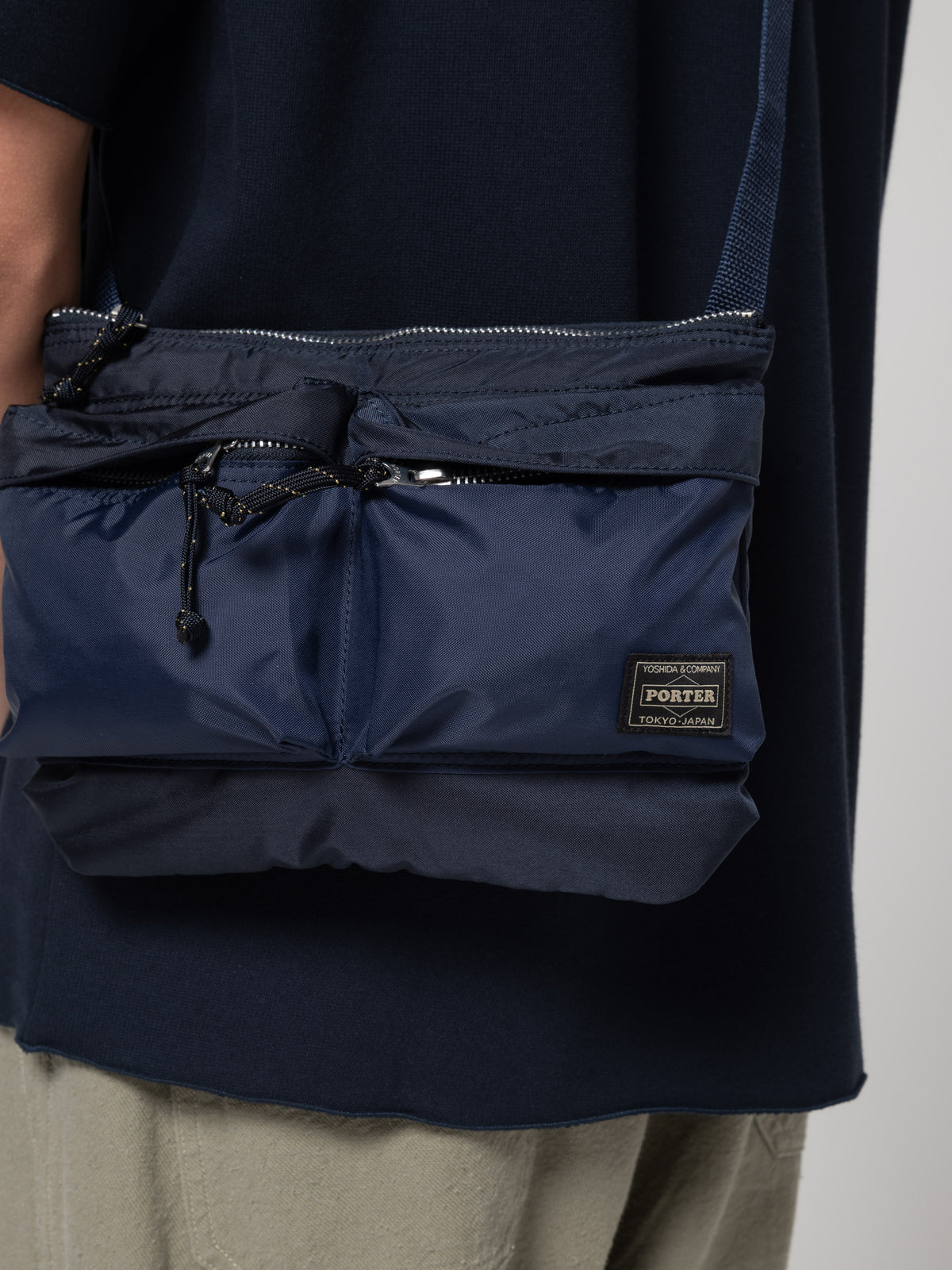 Small Shoulder Bag Force, Bleu Marine